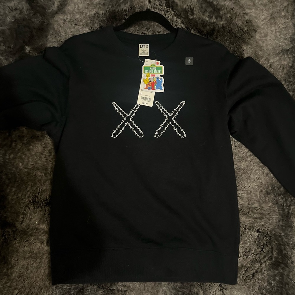 Uniqlo x KAWS Sesame Street Sweatshirt- NWT size Small